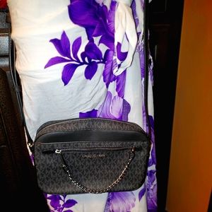 AUTHENTIC Michael Kors crossbody💖 NEW